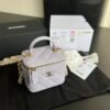 Replica Chanel AAA+ 22 White Fashion Ap2198