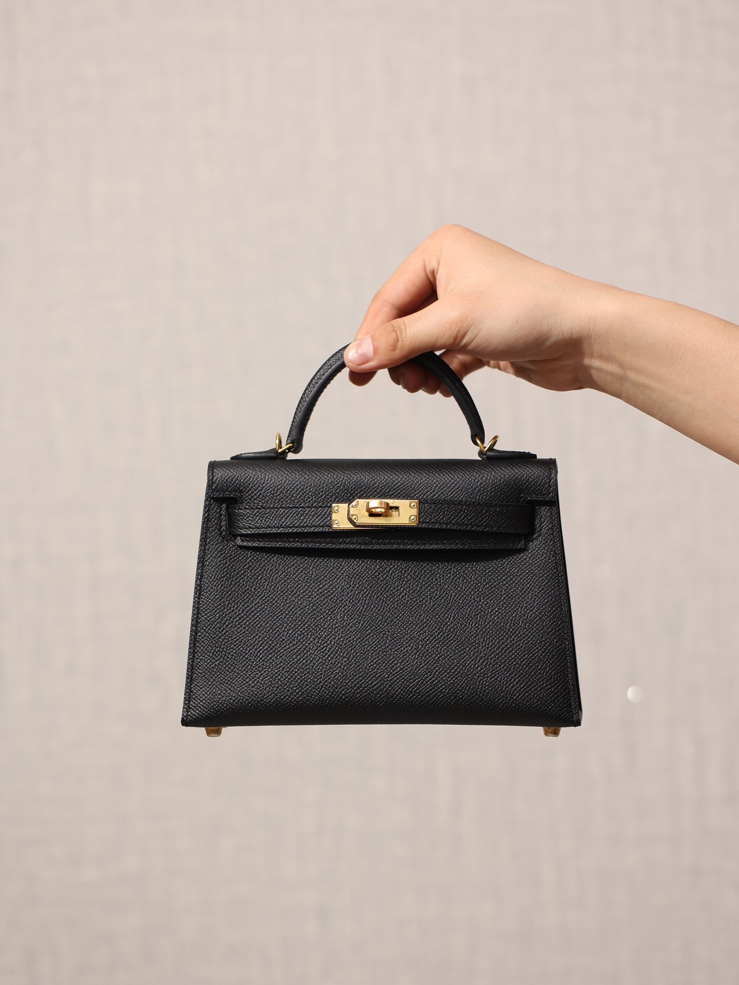 Hermes Mini Kelly Pouchette Epsom Leather H230241 Black Gold