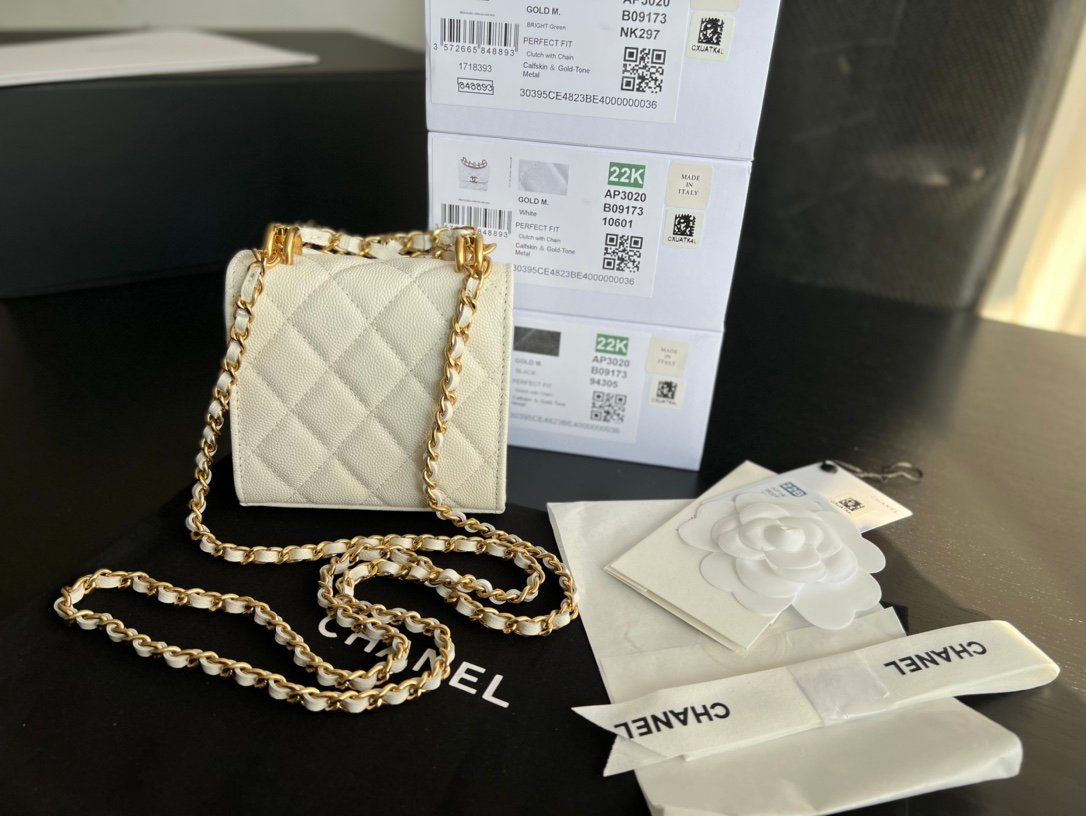 Chanel Clutch High Quality Copy With Chain