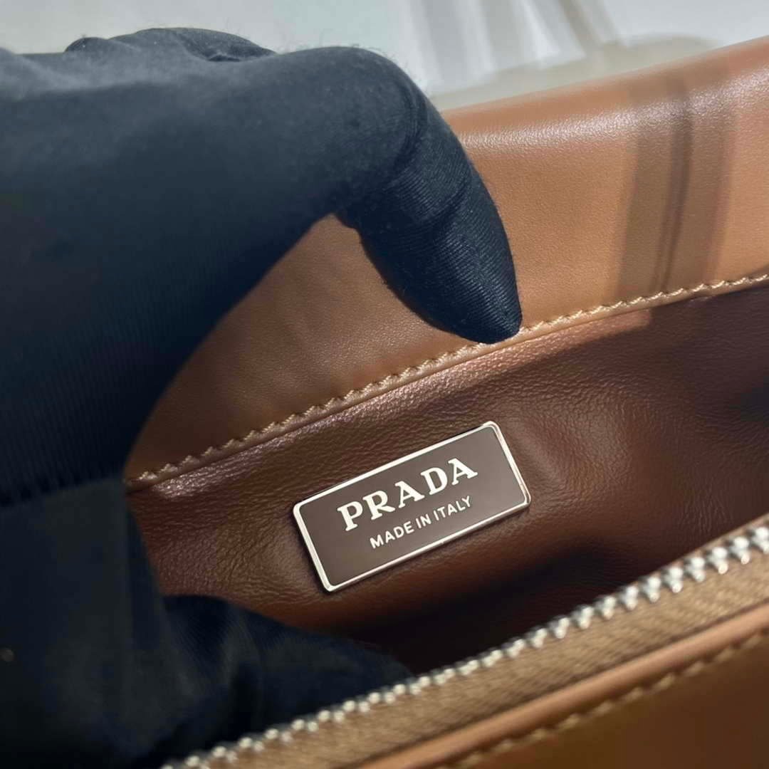 Prada 1BA368 Leather mini-bag Bag Brown