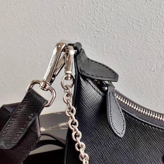 Prada 1BH204 Prada Re-Edition 2005 Saffiano leather Bag in Black Silver