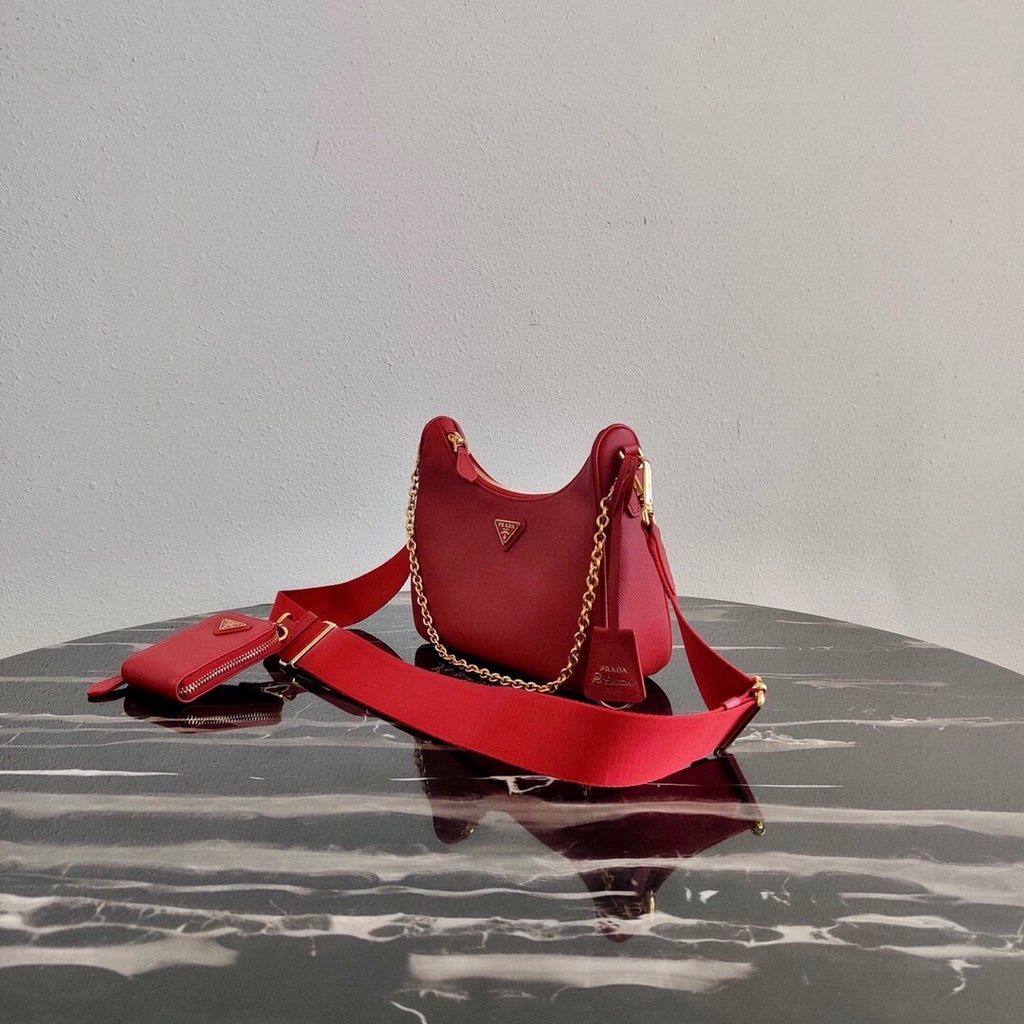 Prada 1BH204 Prada Re-Edition 2005 Saffiano leather Bag in Red