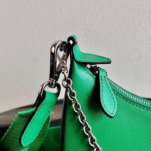 Prada 1BH204 Prada Re-Edition 2005 Saffiano leather Bag in Green