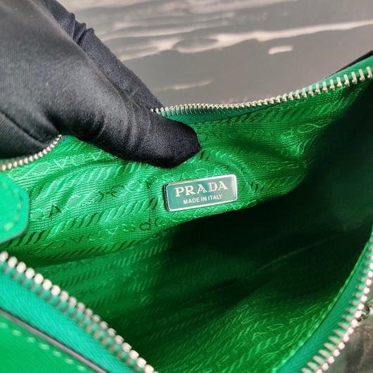 Prada 1BH204 Prada Re-Edition 2005 Saffiano leather Bag in Green