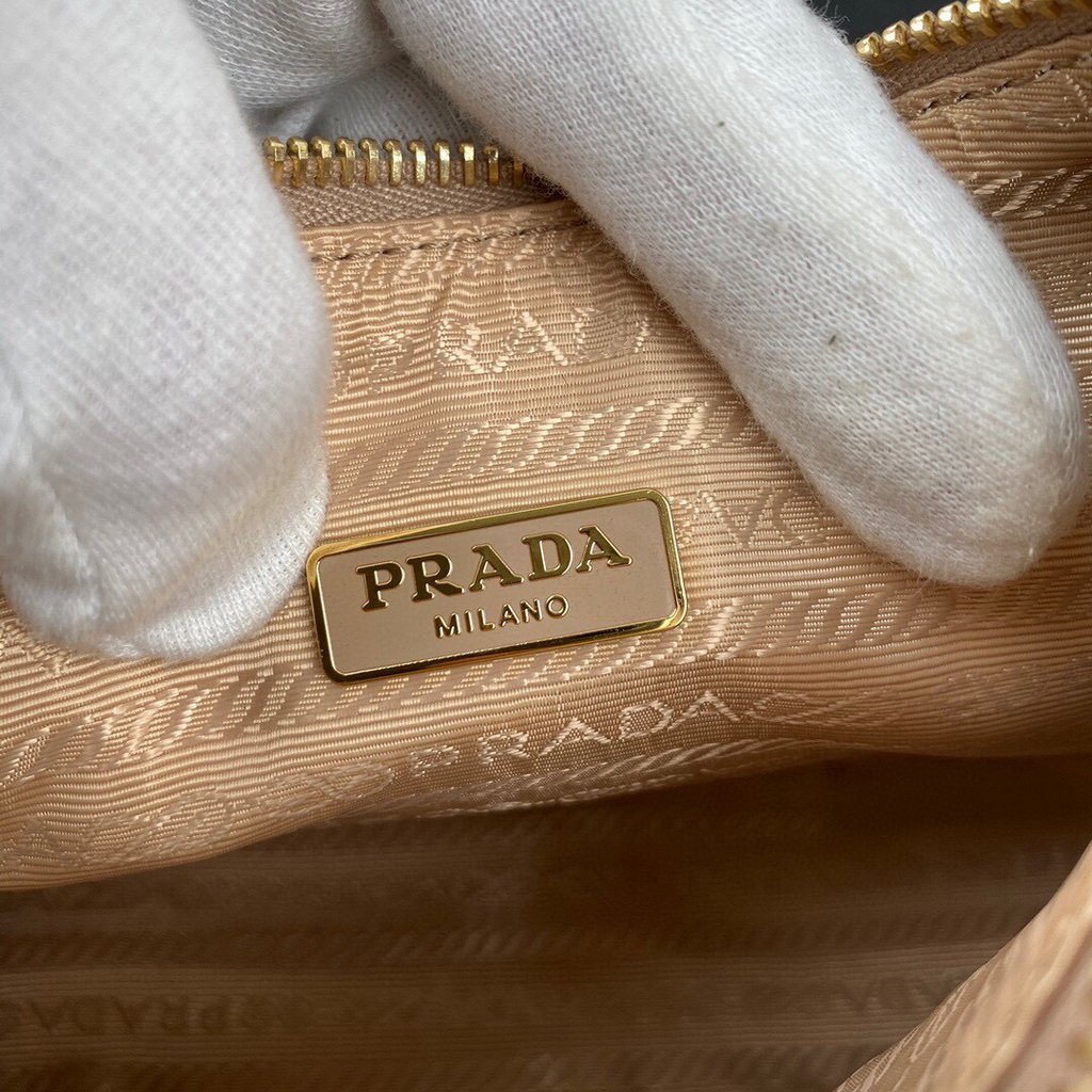 Prada 1BH204 Prada Re-Edition 2005 Saffiano leather Bag in Apricot