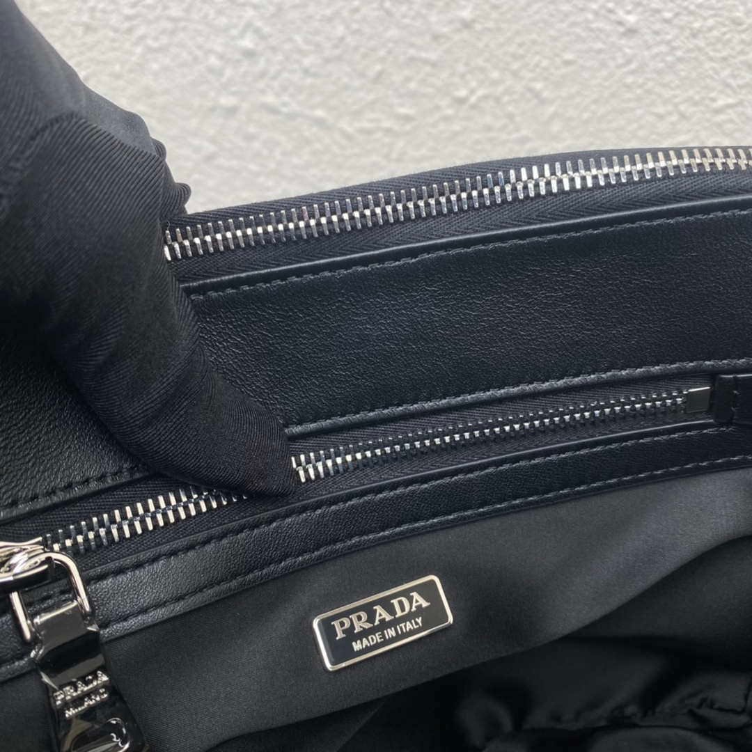 Prada 1BA896 Prada Galleria Saffiano leather small bag Black