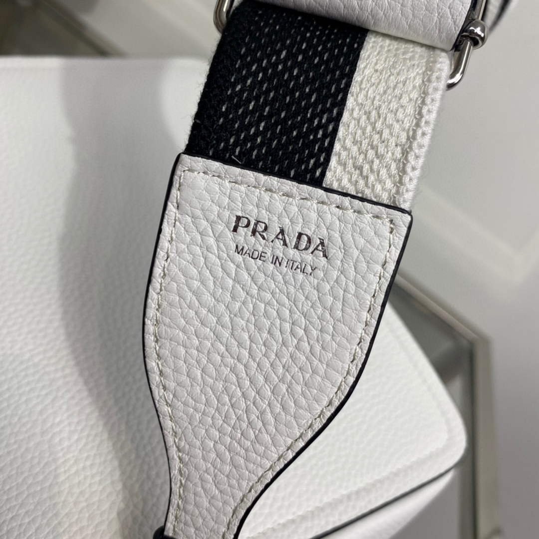 Prada 1BD314 Leather shoulder bag White