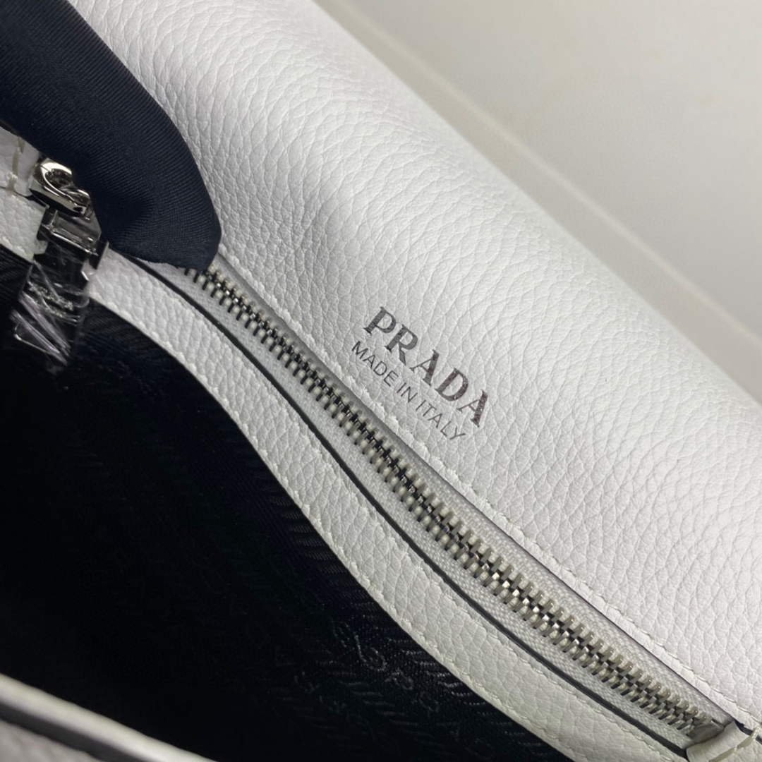 Prada 1BD314 Leather shoulder bag White