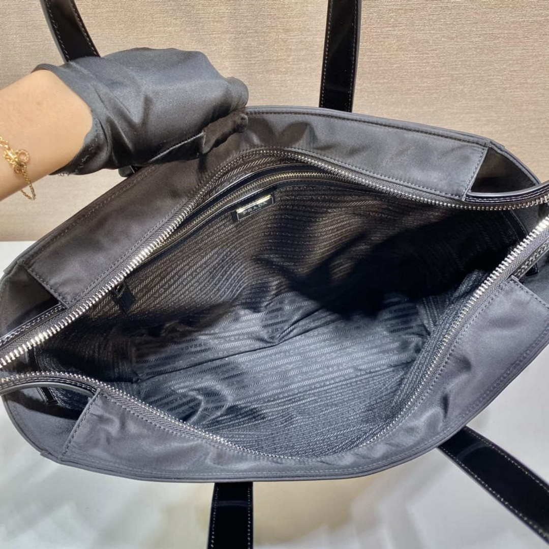 Replica Prada 2VG071 Re-Nylon and Leather tote Black