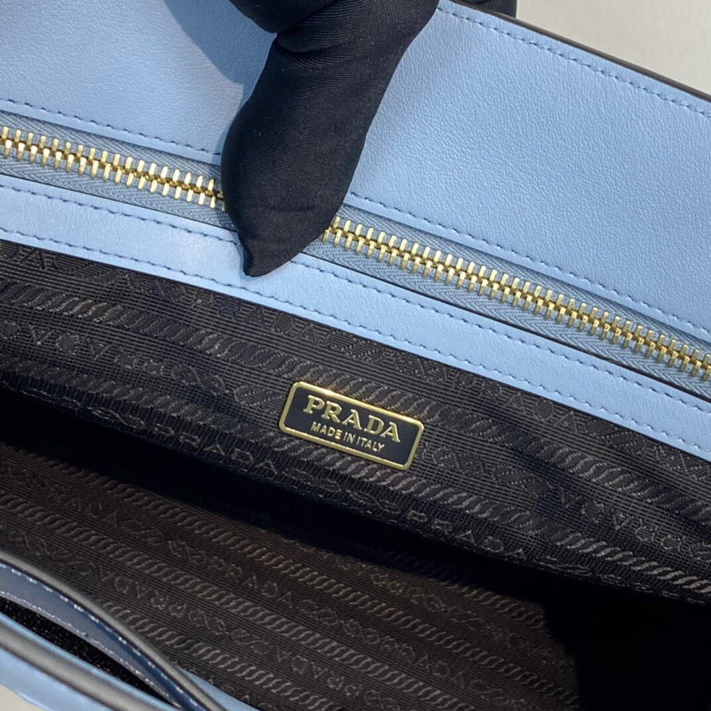 Prada 1BA335 Large Saffiano leather handbag Blue