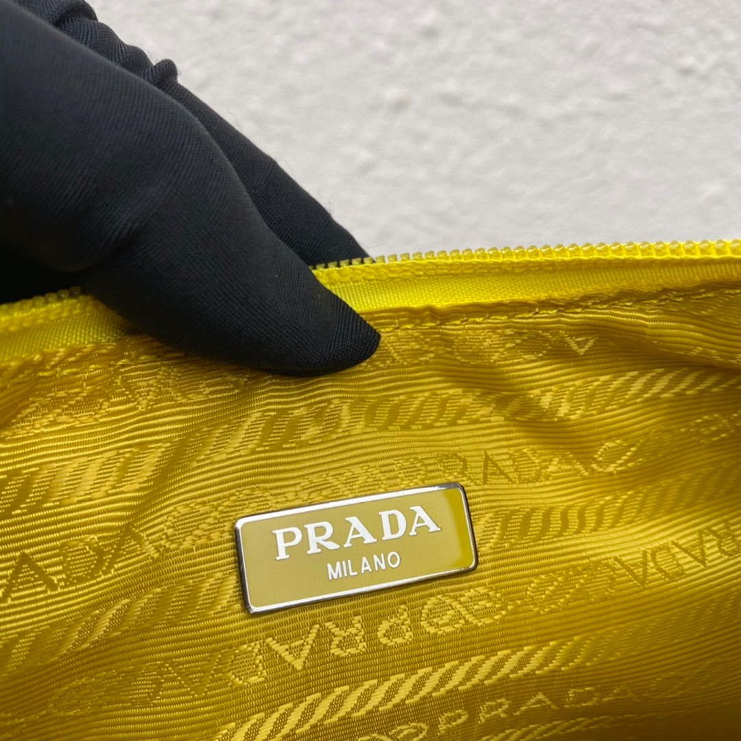 Prada 1NE515 Re-Nylon Re-Edition 2000 mini-bag Yellow