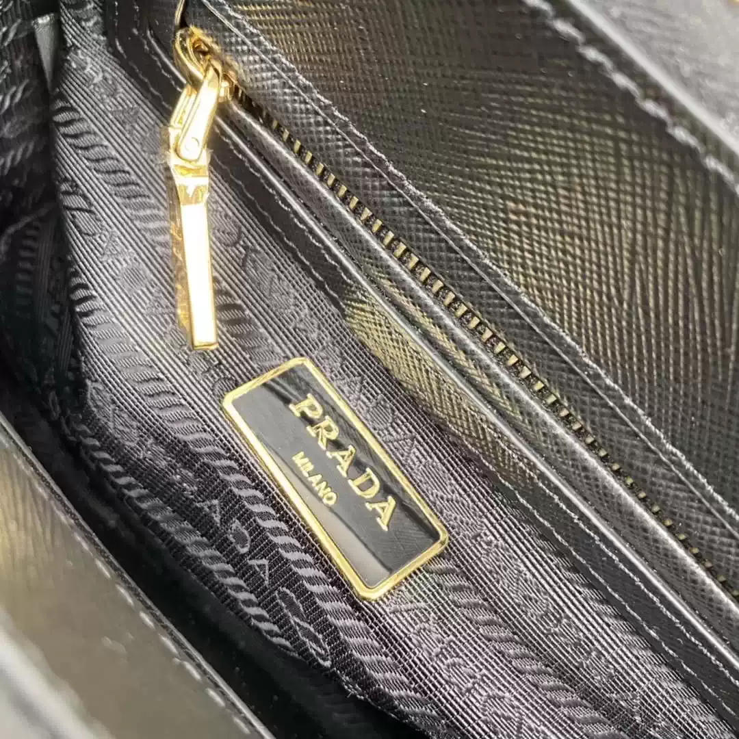 Prada 1BA906 Prada Galleria Saffiano leather mini-bag Black