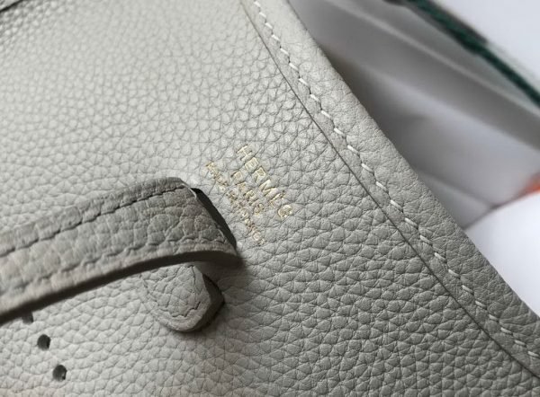 Replica Hermes Evelyne Bag Designer Hermes Mini Crossbody Bag 20388 Gold Buckle Light Gray