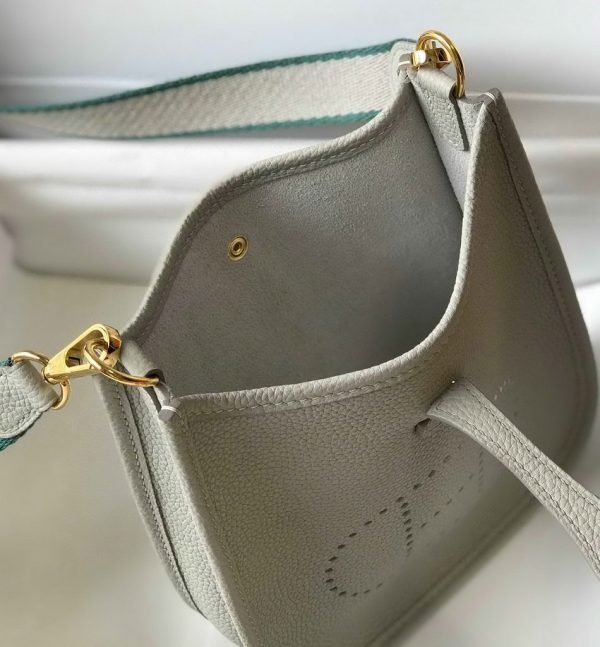 Replica Hermes Evelyne Bag Designer Hermes Mini Crossbody Bag 20388 Gold Buckle Light Gray