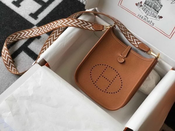 Replica Hermes Evelyne Bag Designer Hermes Mini Crossbody Bag 20386 Gold Buckle Tan