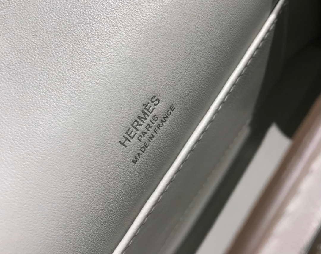 Hermes Kelly Pouchette Swift Leather clutch bag Silver H230259