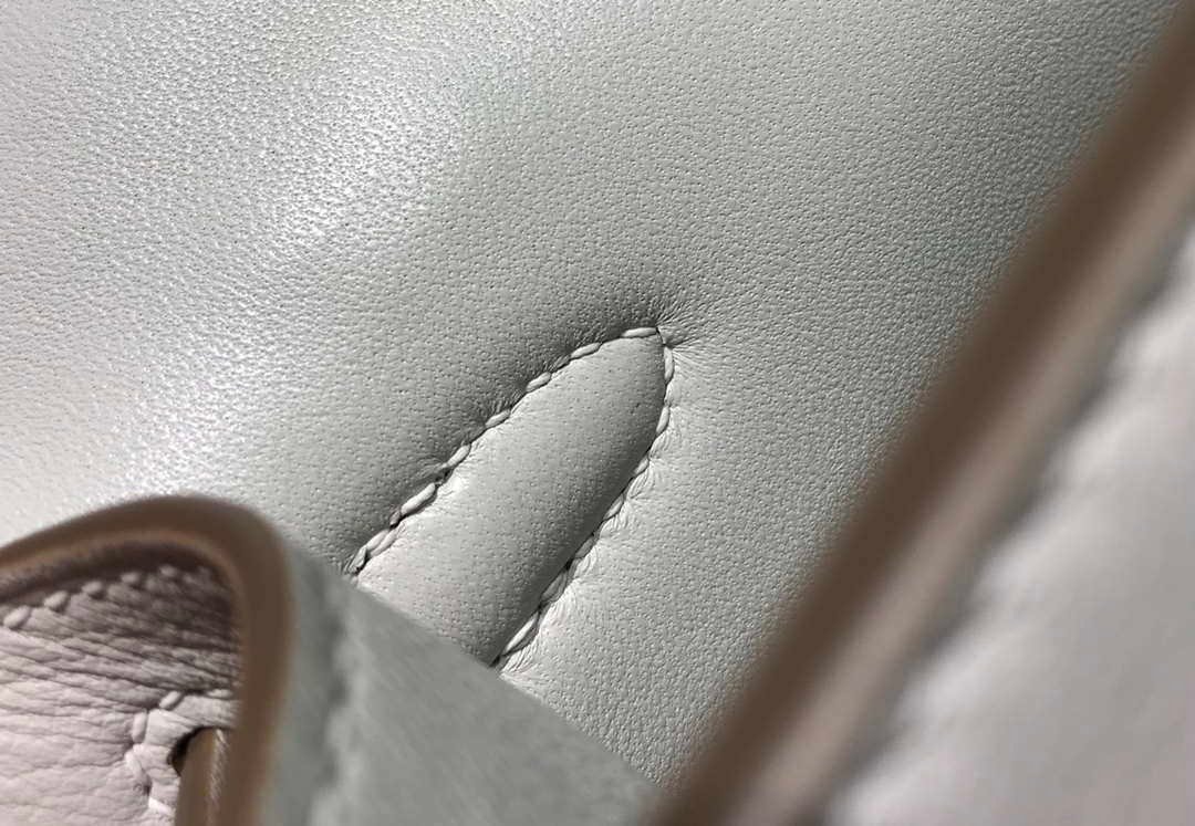 Hermes Kelly Pouchette Swift Leather clutch bag Silver H230259