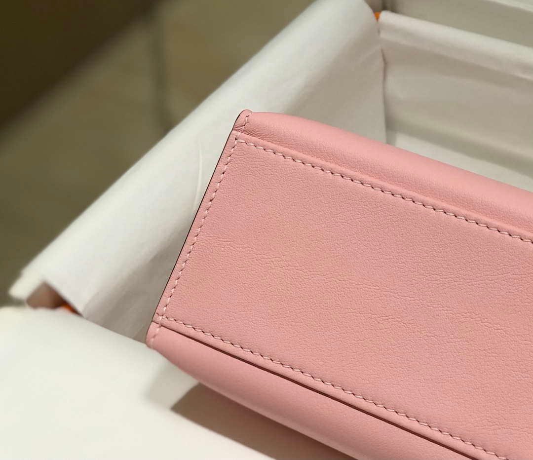 Replica Hermes Kelly Pouchette Swift Leather clutch bag Gold H230251