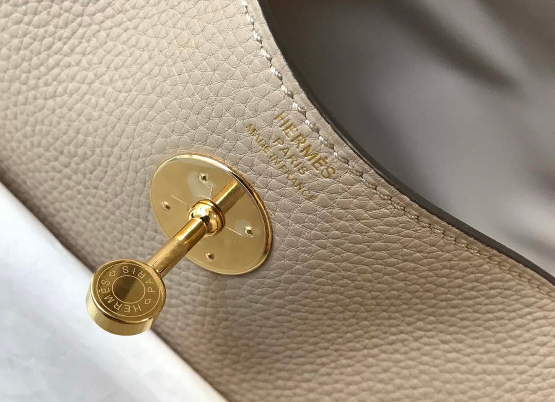 Replica Hermes H073428 Lindy Bag 26 30 H231940