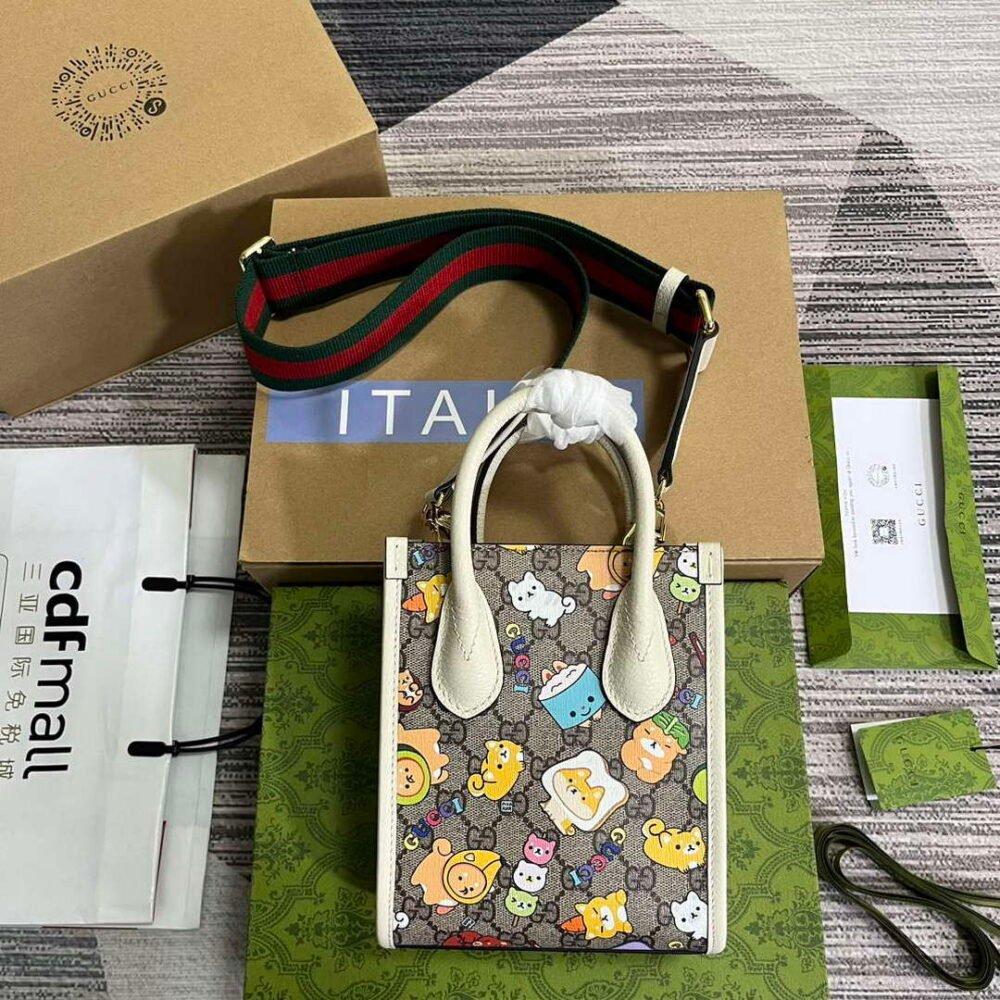 Gucci 699406 Gucci animal print mini tote bag