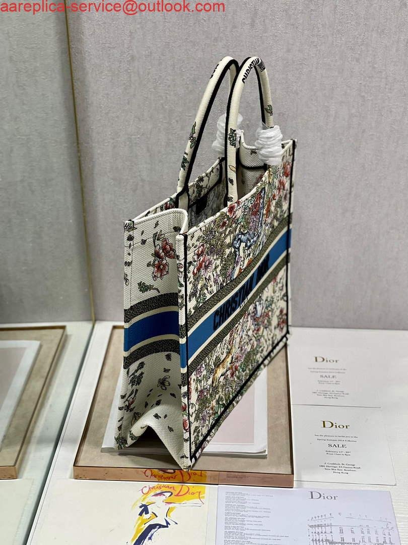 Dior M1286 Large Book Tote Latte D-Constellation Embroidery