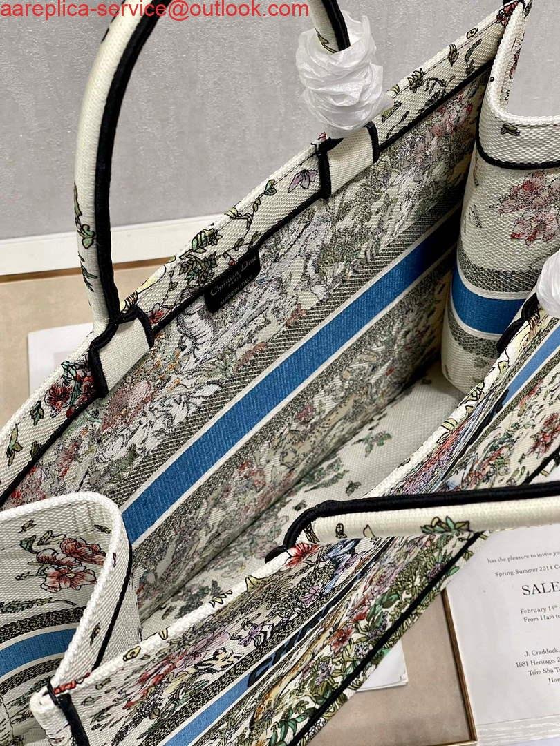 Dior M1286 Large Book Tote Latte D-Constellation Embroidery