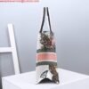 Dior M1286 Dior Book Tote Coeur En Fleurs Bag