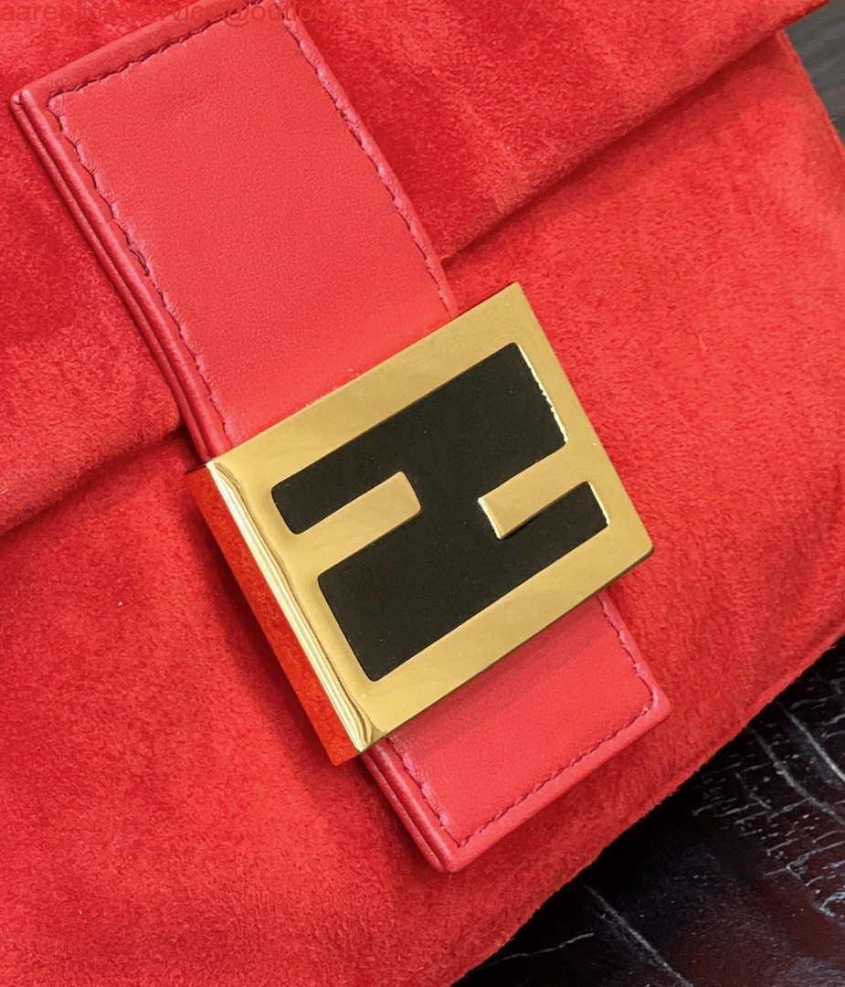 Fendi 8339 Baguette Middle Age Solid Color Series Underarm Bag Red