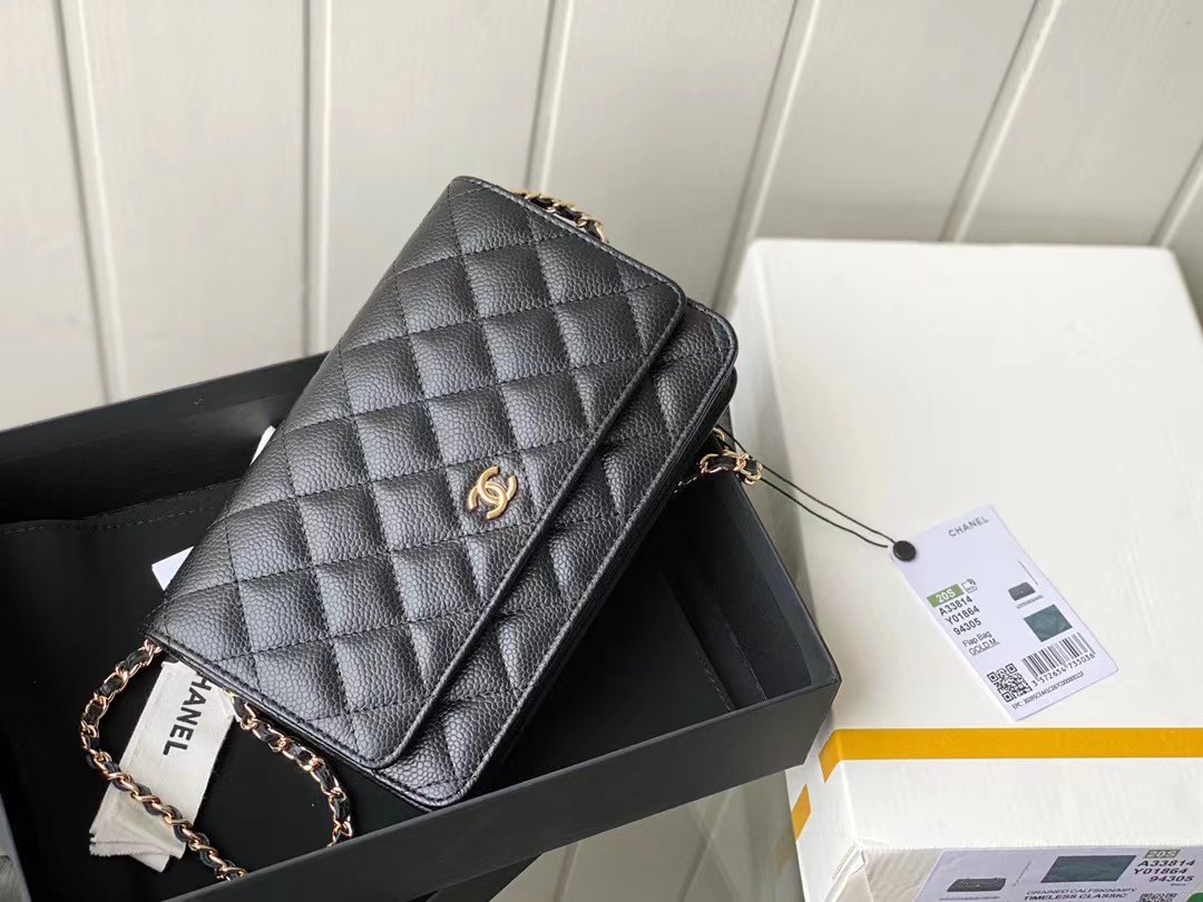 Replica Chanel Caviar Replica Quilted Wallet On UK Chain Woc A33814