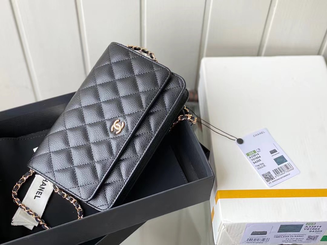 Replica Chanel Caviar Replica Quilted Wallet On UK Chain Woc A33814