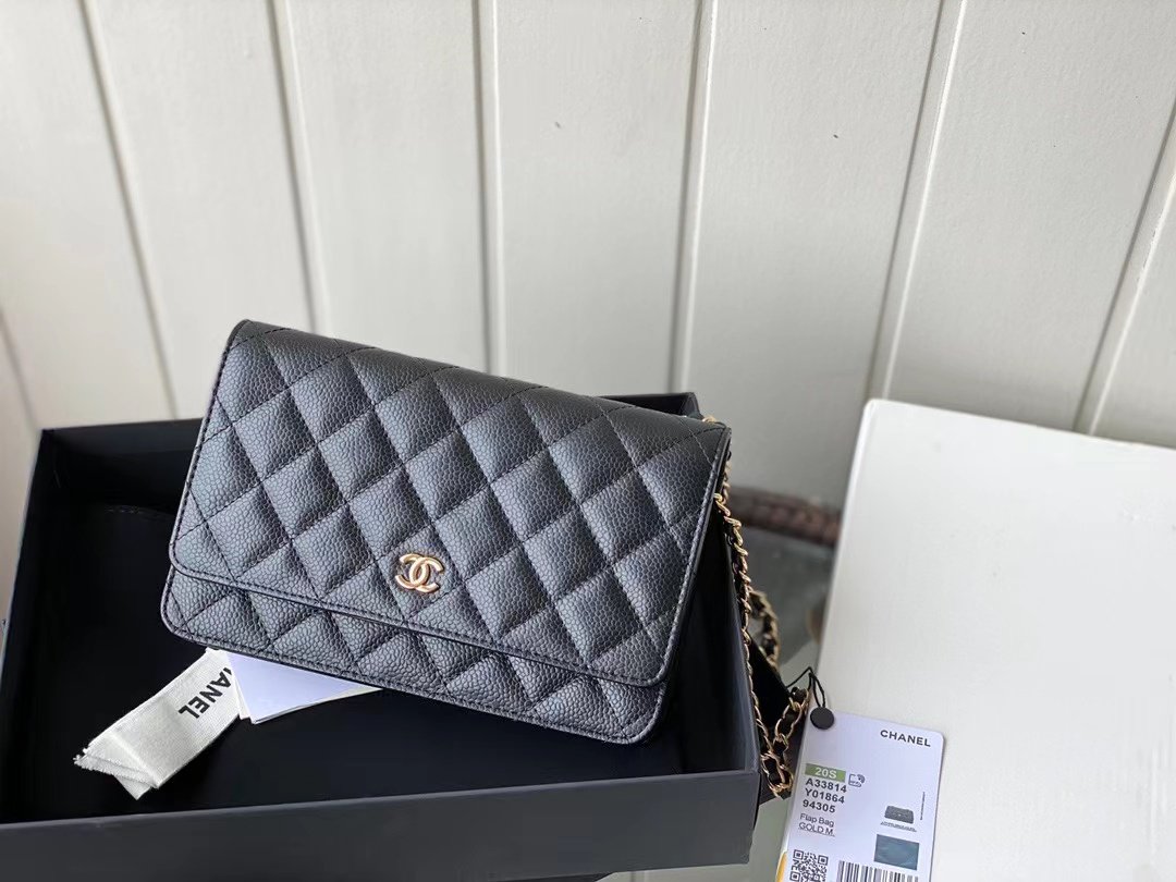Replica Chanel Caviar Replica Quilted Wallet On UK Chain Woc A33814