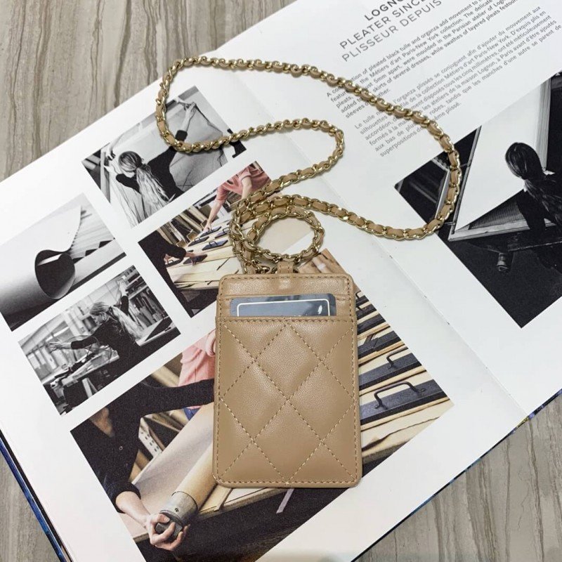 Replica Chanel Top Quality AAA+ 19 In The Fall Of The New Camellias Work The Cards The Card Pack 86068