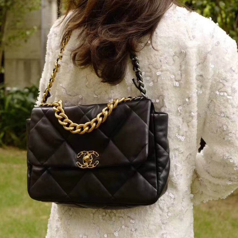 Chanel Designer 19 Large Lambskin Luxury Flap Bag As1161