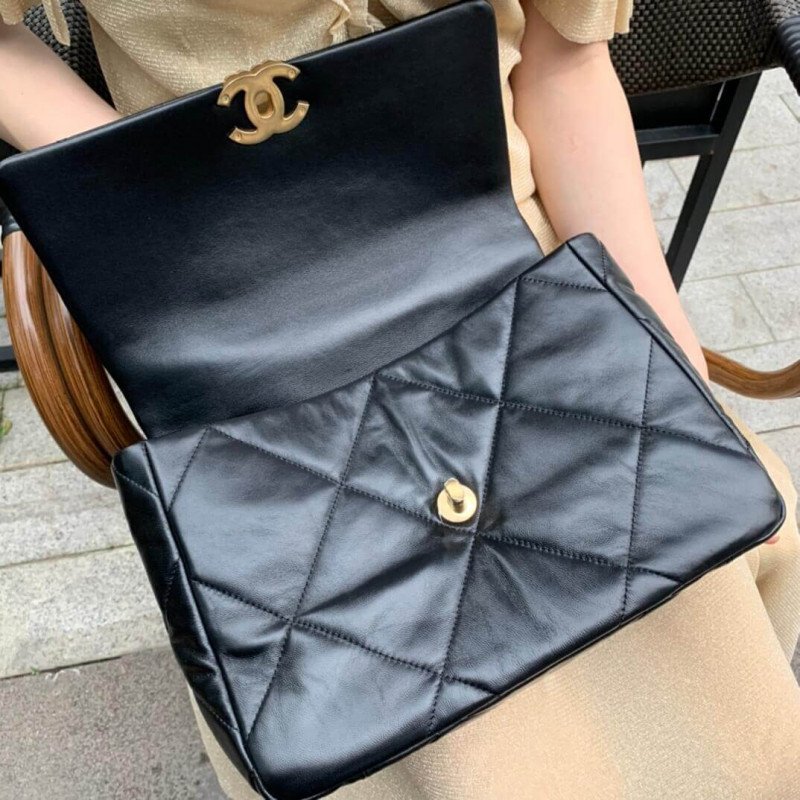 Chanel Designer 19 Large Lambskin Luxury Flap Bag As1161