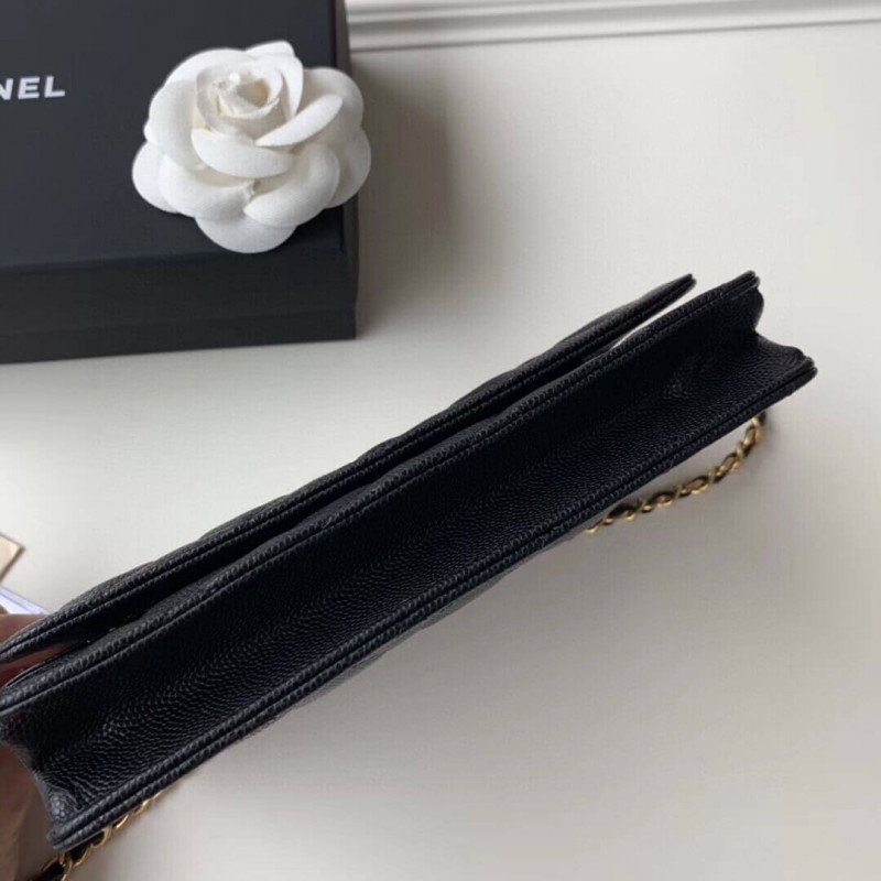 Replica Chanel Caviar Replica Quilted Wallet On UK Chain Woc A33814