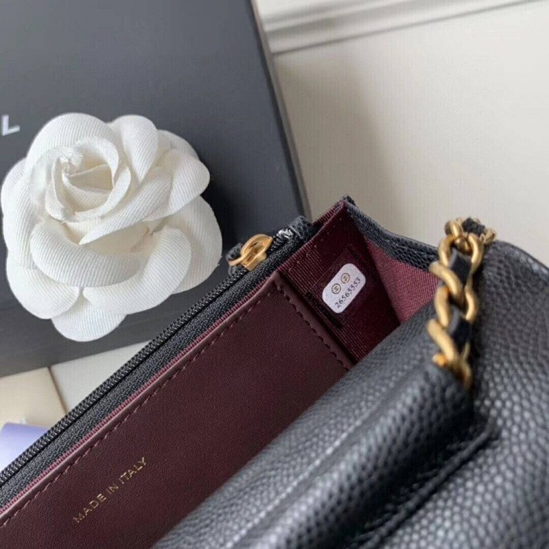 Replica Chanel Caviar Replica Quilted Wallet On UK Chain Woc A33814