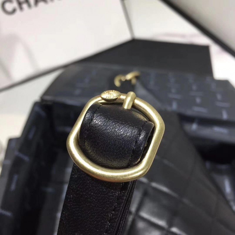 Designer Chanel Lambskin Waist Bag As0940