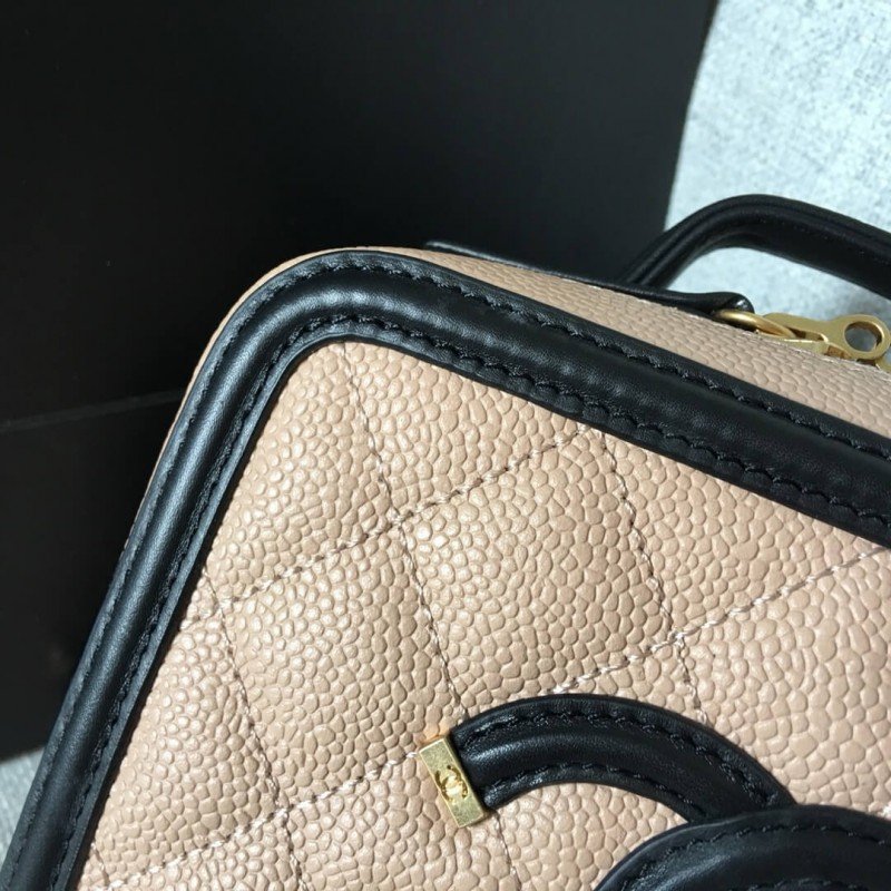 Chanel Quilted Caviar Replica Small Vanity Case A93342