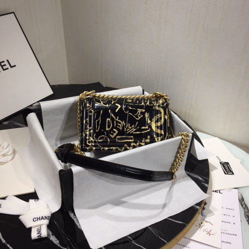 Chanel Small Boy Chanel UK 1:1 Mirror Handbag A67085 Gold (Copy)