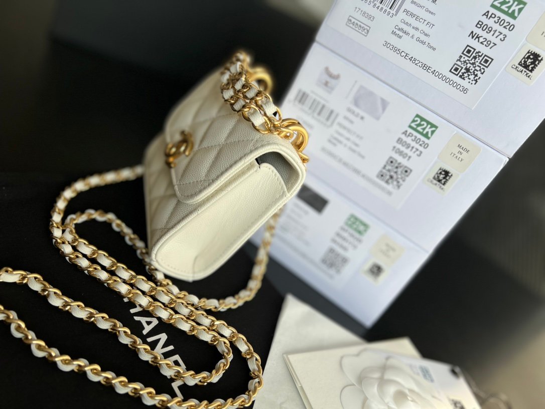 Chanel Clutch High Quality Copy With Chain