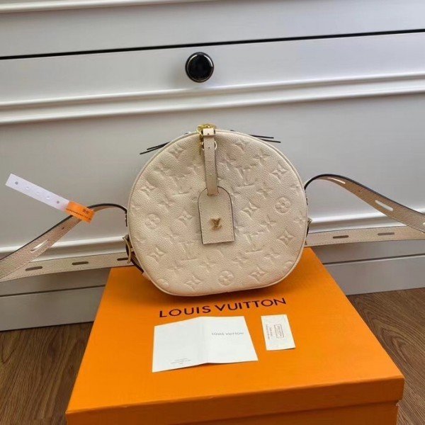 Replica Louis Vuitton Boite Chapeau Souple MM Monogram Empreinte M45276 BLV487
