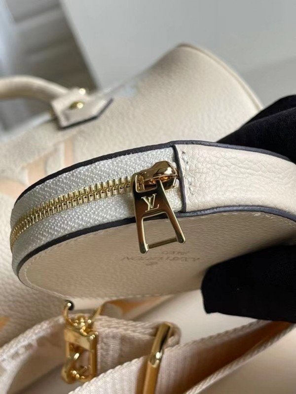 Louis Vuitton Papillon BB Bag By The Pool M45708 BLV529