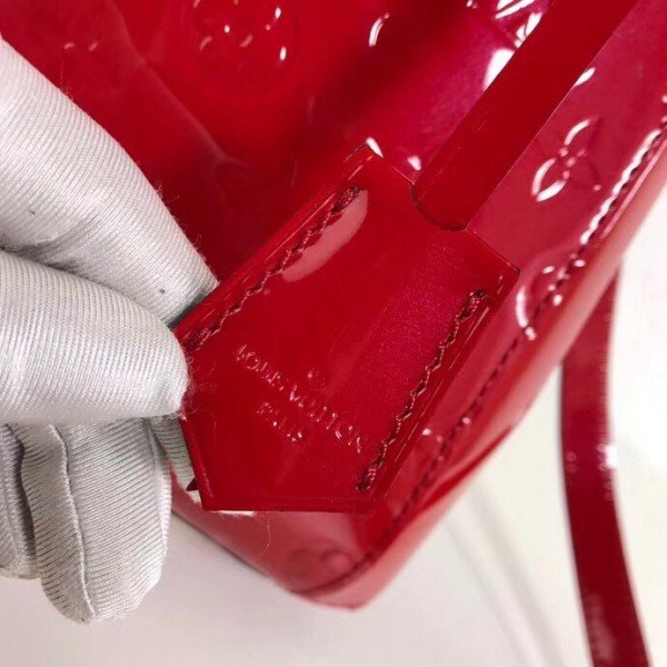 Replica Louis Vuitton Montaigne MM Bag Monogram Vernis M50167 BLV606