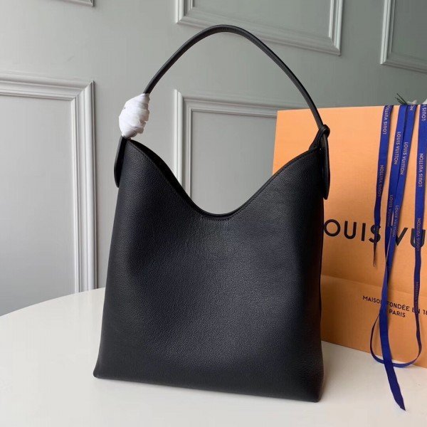 Replica Replica Louis Vuitton Beige Lockme Hobo Shoulder Bag M44330  BLV740