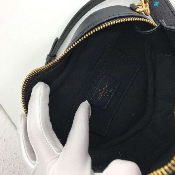 Replica Louis Vuitton Heart Bag New Wave M52796 BLV654