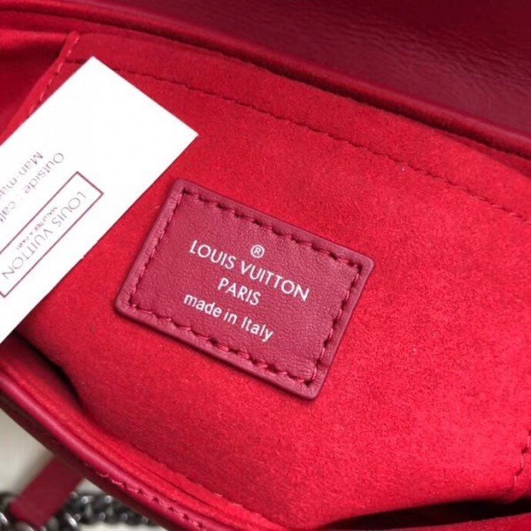 Replica Louis Vuitton Love Lock New Wave Chain Bag PM M53213 BLV624