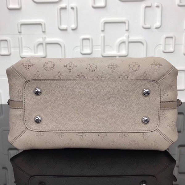 Louis Vuitton Asteria Bag Mahina Leather M54672 BLV276