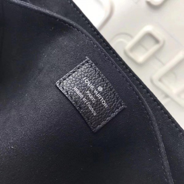 Replica Louis Vuitton Vanille Noir My Lockme Bag M54878 BLV751