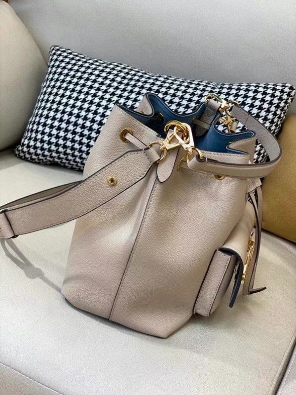 Replica Louis Vuitton Grey Lockme Bucket Bag M57688 BLV719