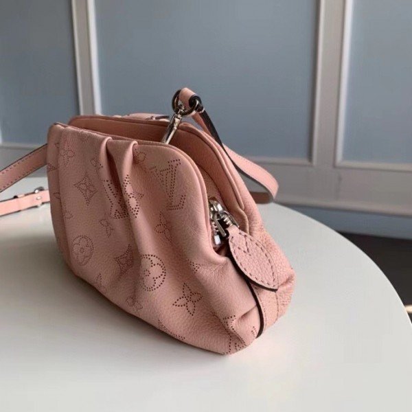 Louis Vuitton Scala Mini Pouch Mahina Leather M80092 BLV251